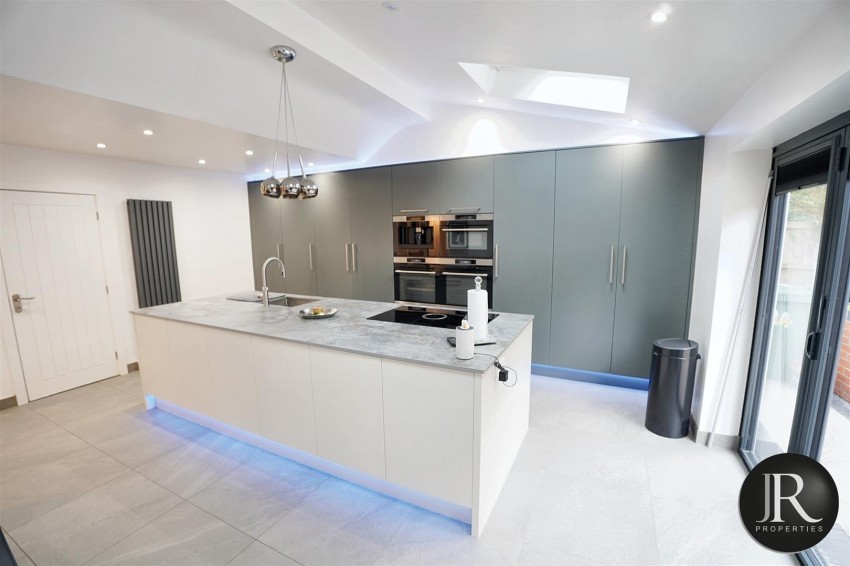 Images for Farm Close, Etching Hill