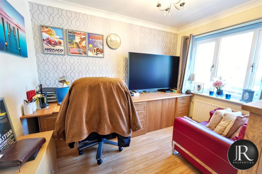 Images for Elm Crescent, Hixon