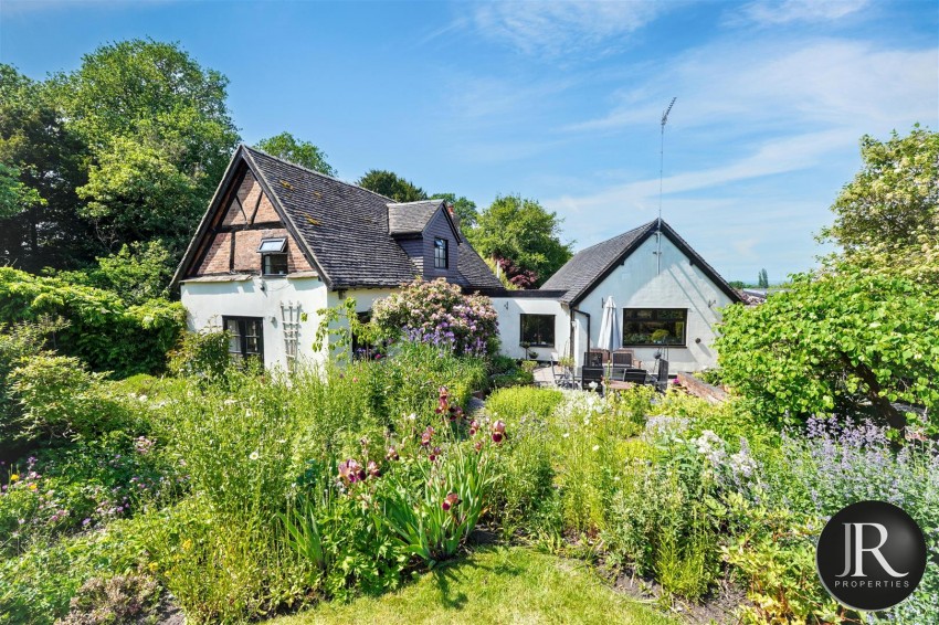 Images for Butts Cottage, Great Haywood