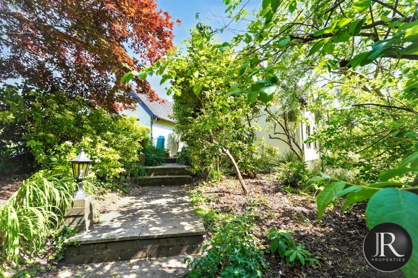 Images for Butts Cottage, Great Haywood