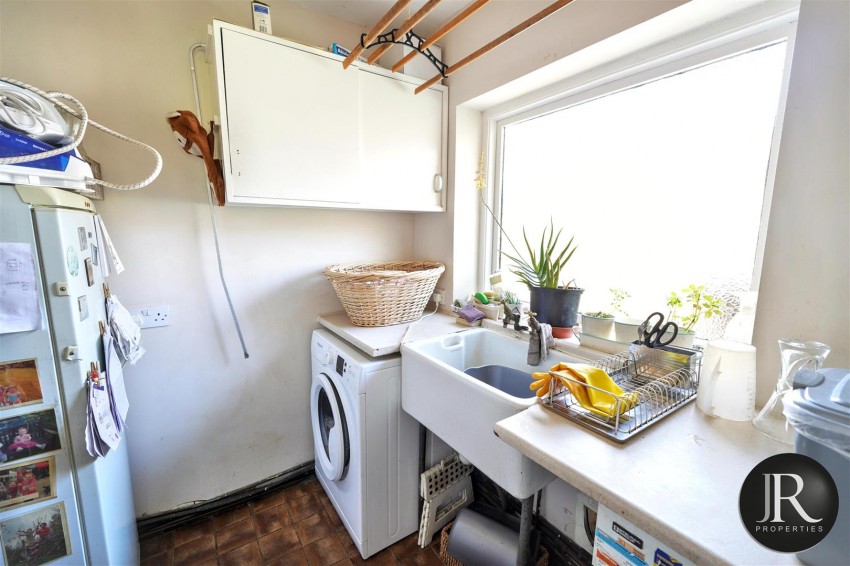 Images for Butts Cottage, Great Haywood